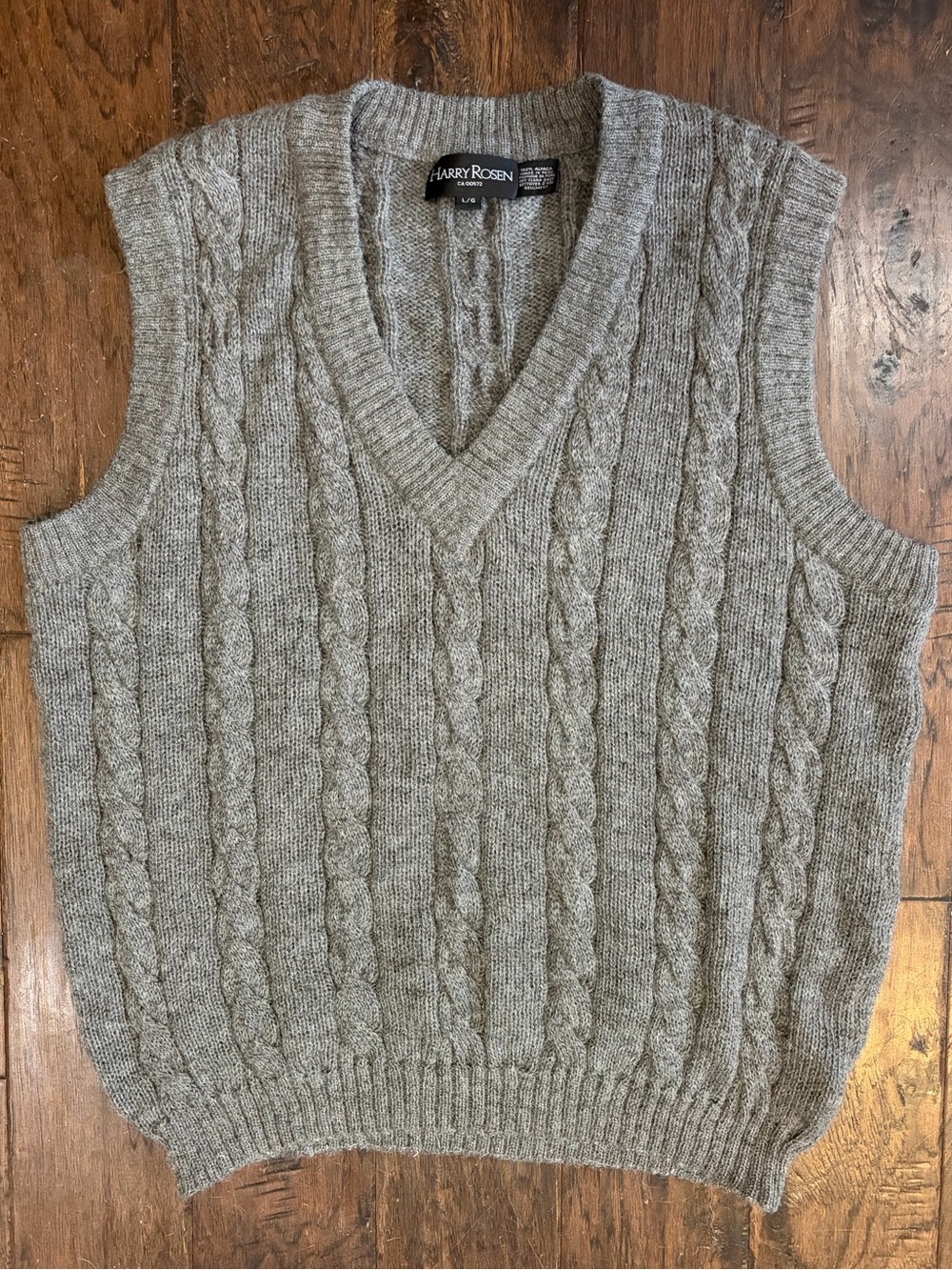 Harry Rosen 100% Alpaca Cable Knit Sweater Vest Gray V-Neck L Peru